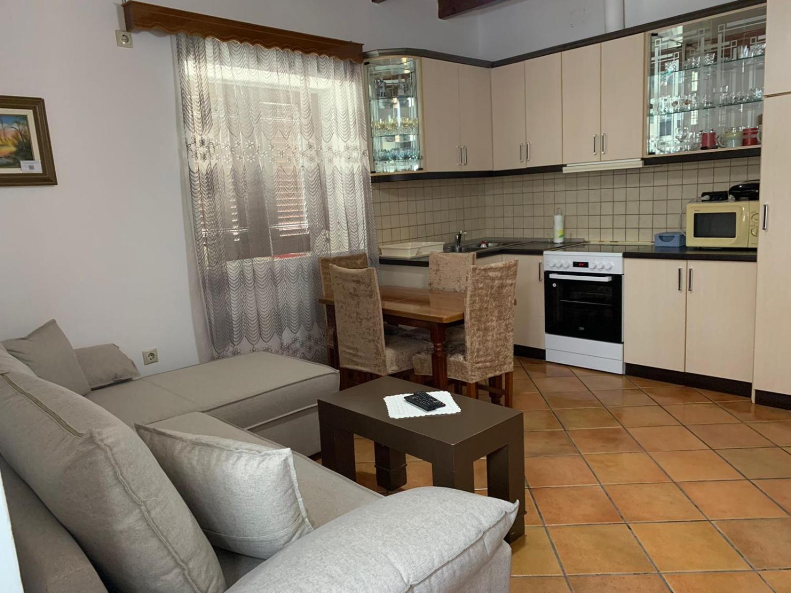 Nomad House-Entire House At Your Disposal,4 Guests Berat Exteriér fotografie